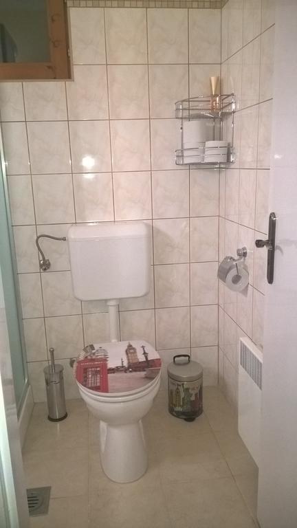 Pongracz Apartman Zirc Eksteriør billede