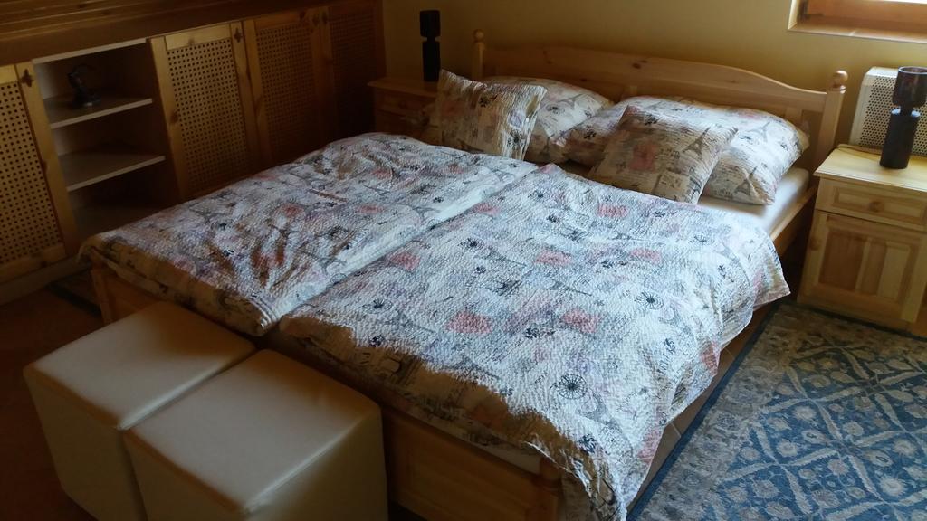 Pongracz Apartman Zirc Eksteriør billede